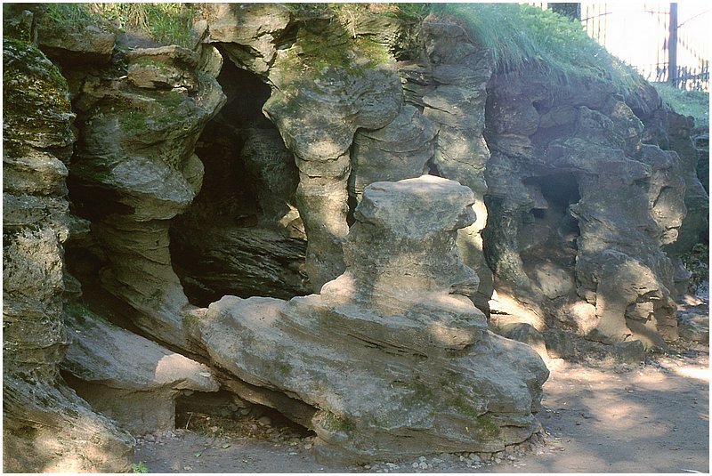 Jaskinie_w_Mechowie1.jpg